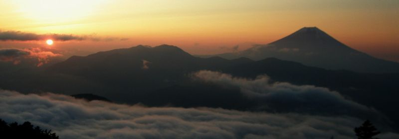 ���ʎR������